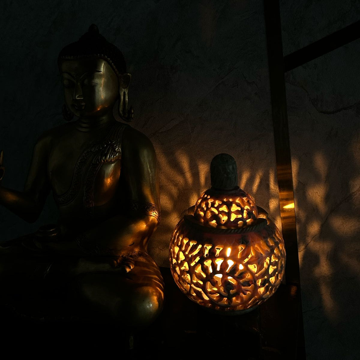 The Majestic Hand-Carved Marble Bukhoor & Diffuser Oil Burner