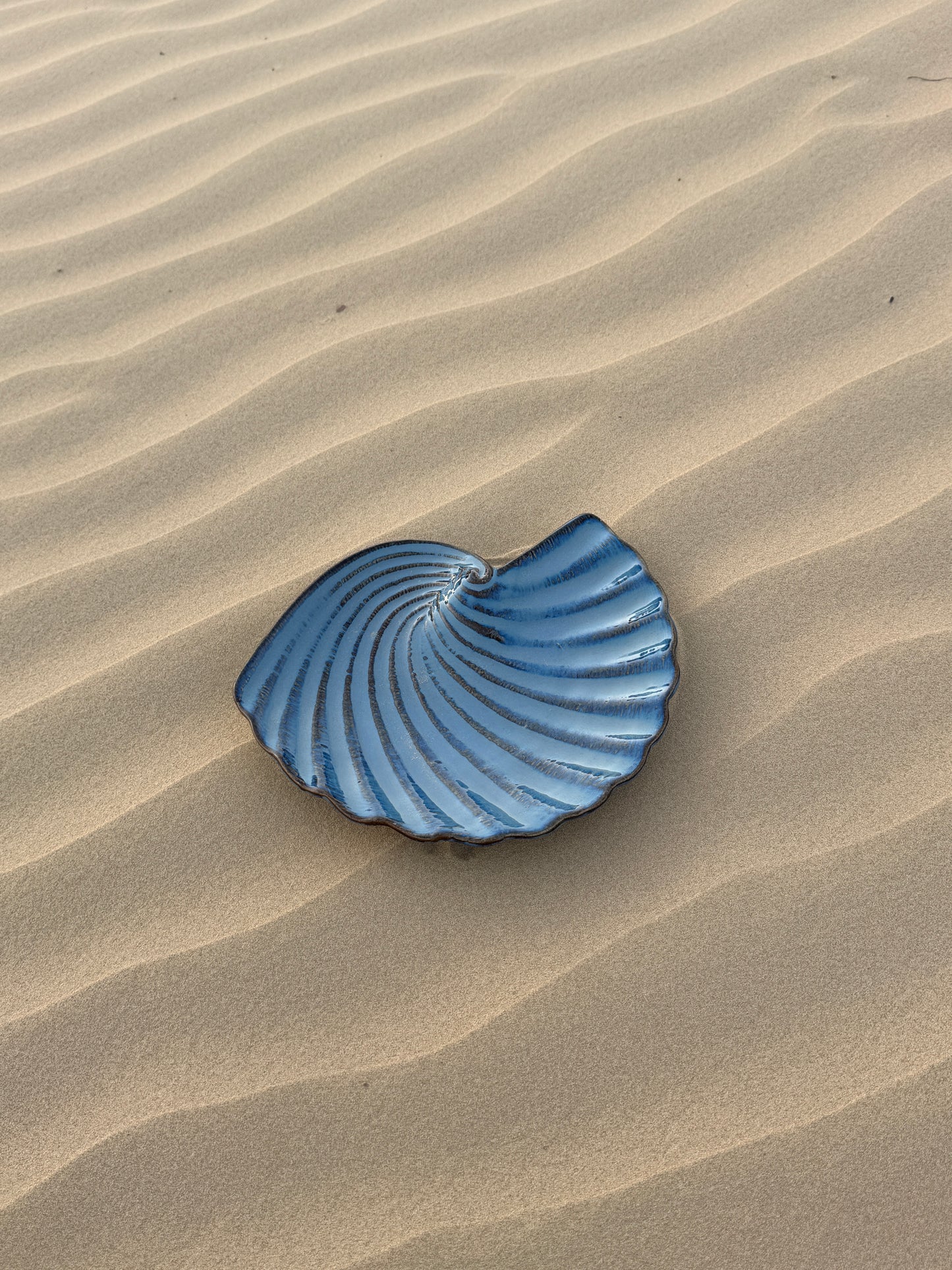 Wave Handmade Ceramic Serving Platter (Medium)