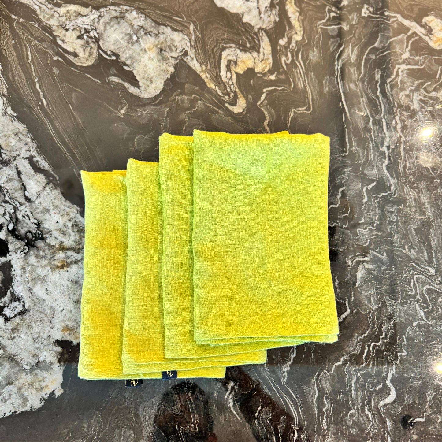 Lemon Green Linen Table Napkin Set – Set of 4 (45 x 45 cm)