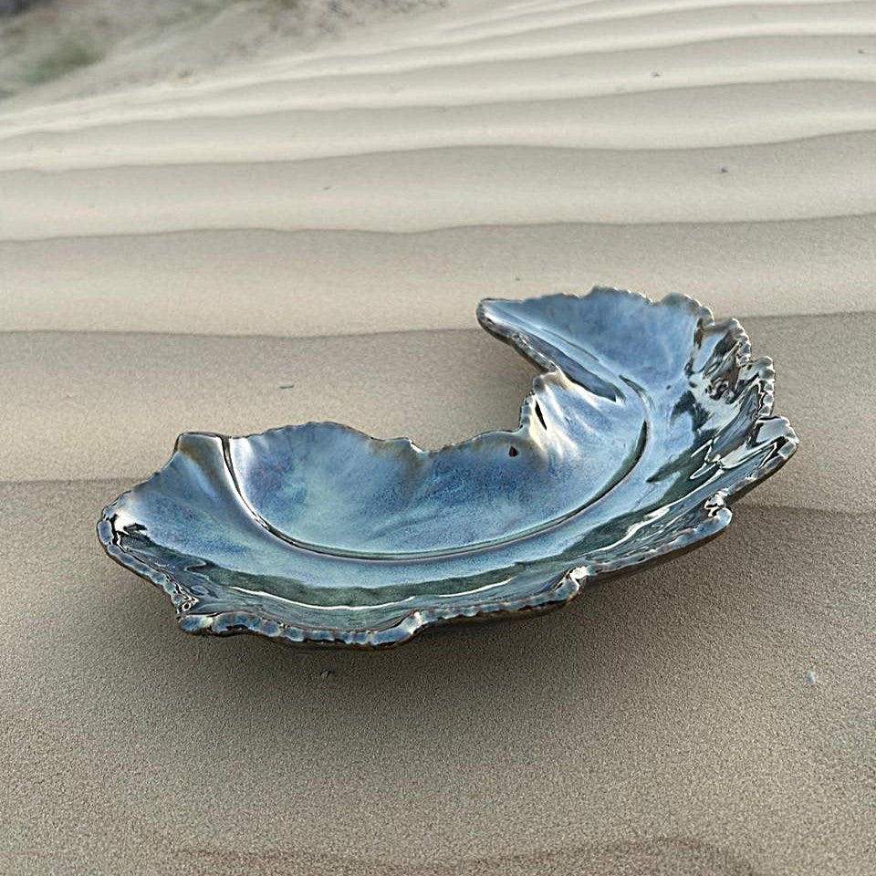 Olive Leaf – Handcrafted Ceramic Leaf-Shaped Serving Platter