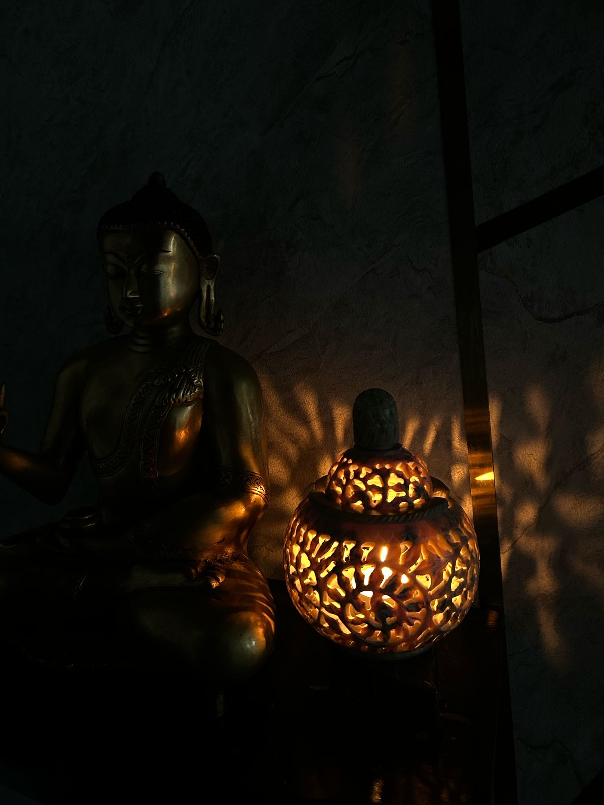 The Majestic Hand-Carved Marble Bukhoor & Diffuser Oil Burner
