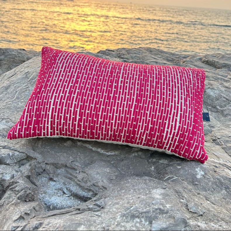 Sculpted Cotton Cushion – 30 x 50 cm (Filler Included)