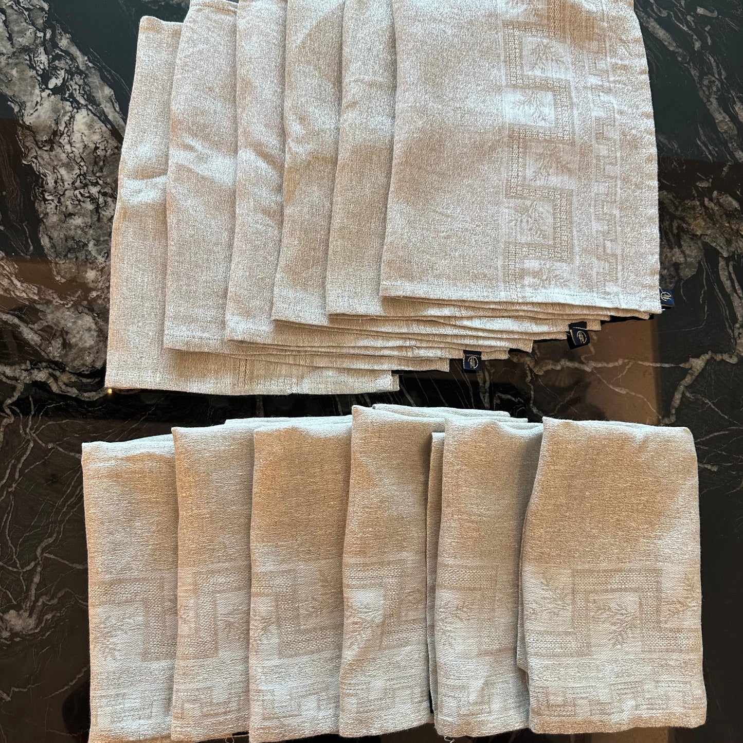 Jacquard Woven Table Linen Set – 6 Placemats & 6 Napkins