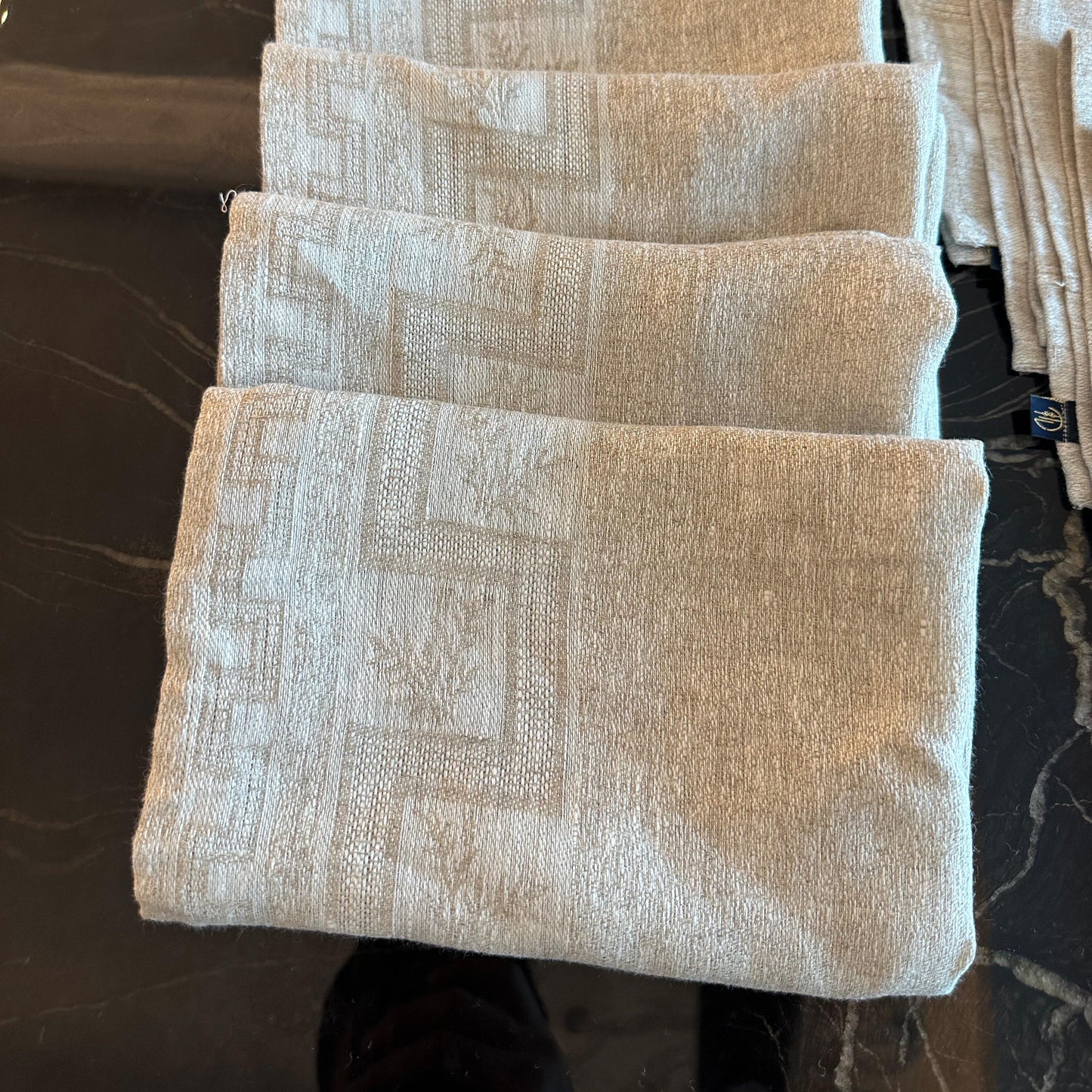 Jacquard Woven Table Linen Set – 6 Placemats & 6 Napkins