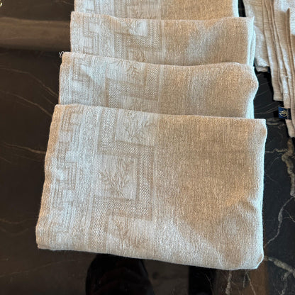 Jacquard Woven Table Linen Set – 6 Placemats & 6 Napkins