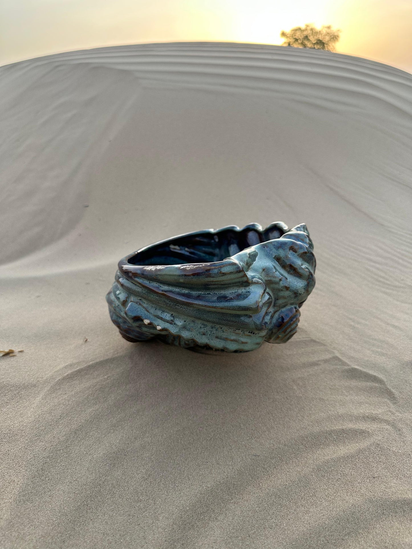 Shell-Shaped Decorative Bowl – Green Toned Ceramic