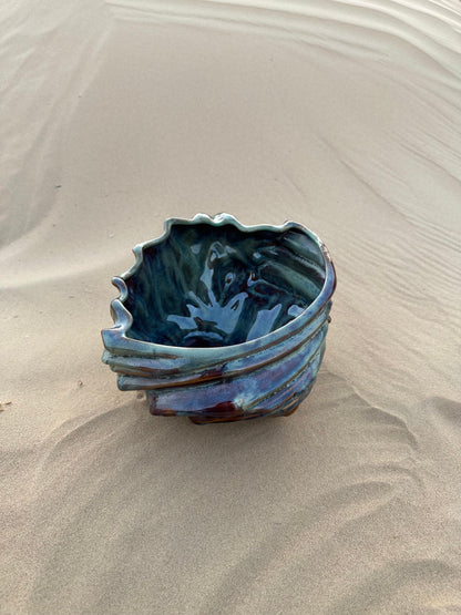 Shell-Shaped Decorative Bowl – Green Toned Ceramic