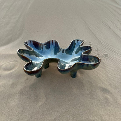 Azure Splash Organic Leaf Centrepiece Platter – 28 cm