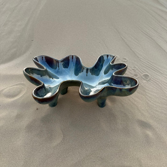 Azure Splash Organic Leaf Centrepiece Platter – 28 cm