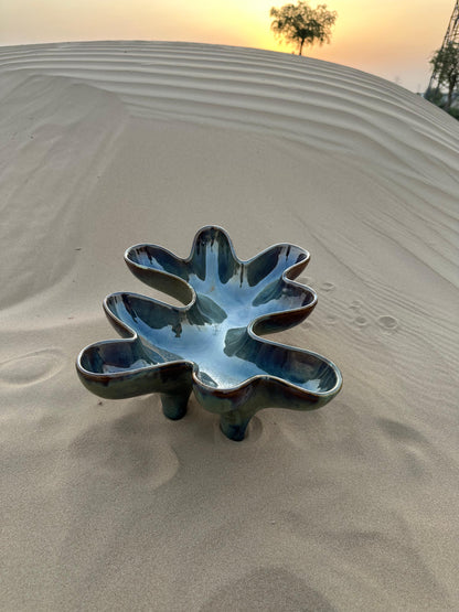 Azure Splash Organic Leaf Centrepiece Platter – 28 cm