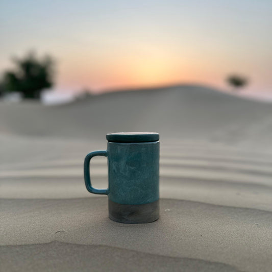 Rayeh – Ceramic Tumbler with Handle & Lid