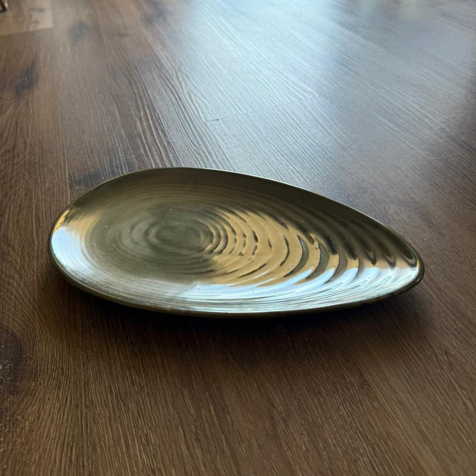 Olive Halo – Handcrafted Ceramic Oval Platter