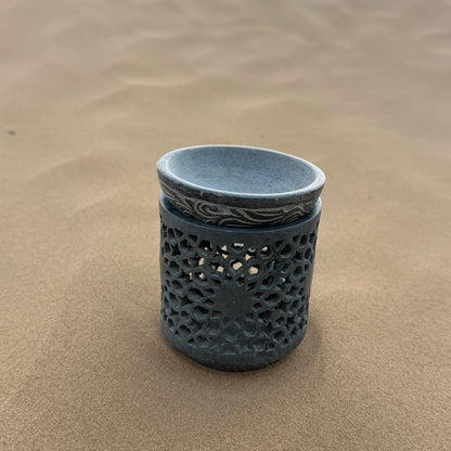 Siraj Marble Diffuser – Hand-Cut Floral Charcoal