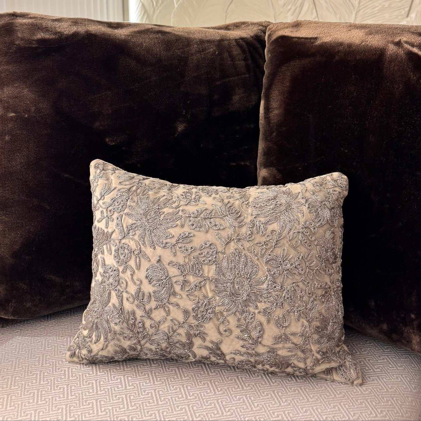 Mysaara Hand-Embroidered Silk Velvet Cushion – 30 x 40 cm