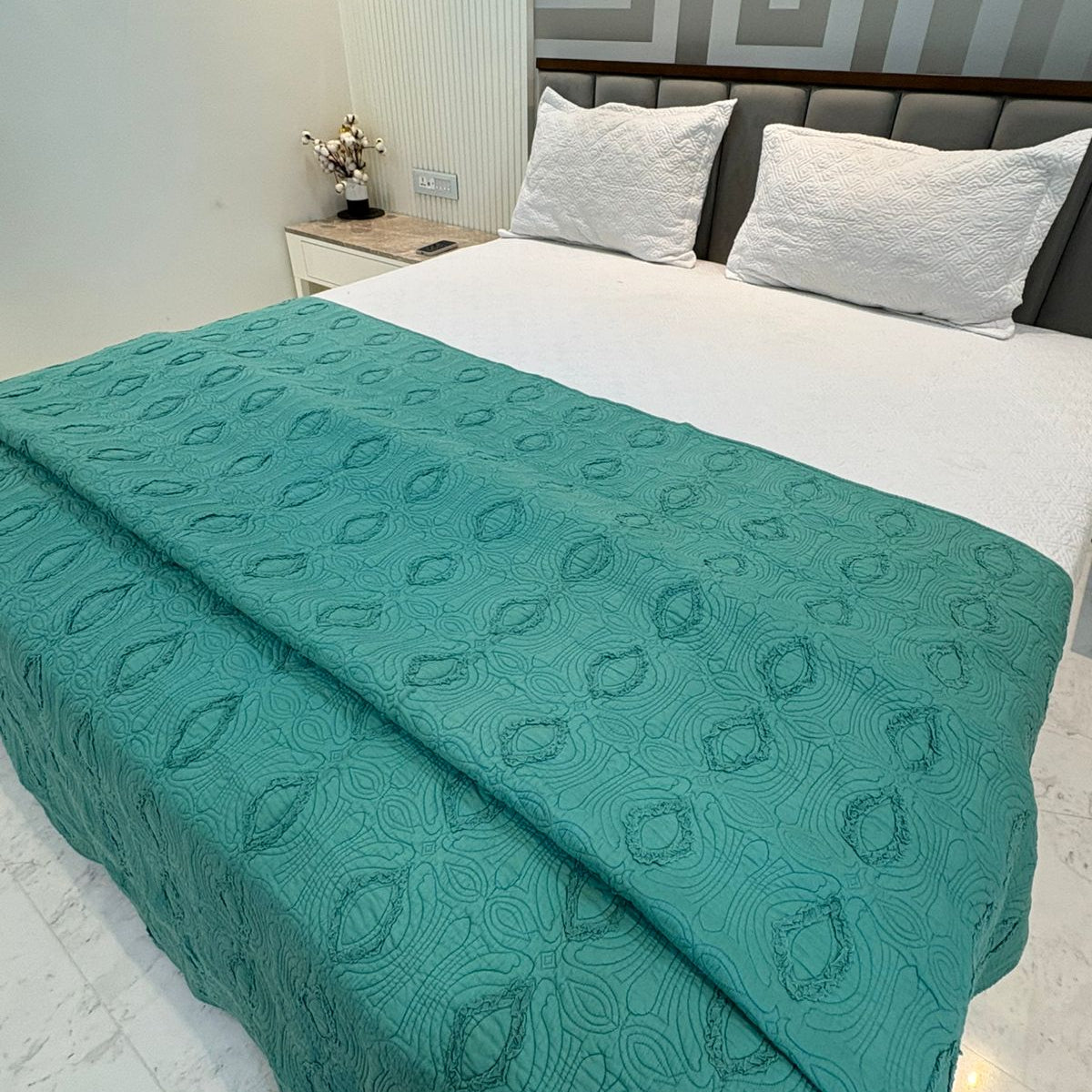 Teal Quilted Bed Throw – 260 x 250 cm