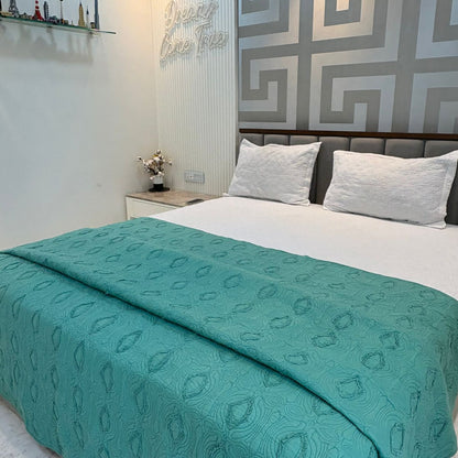 Teal Quilted Bed Throw – 260 x 250 cm