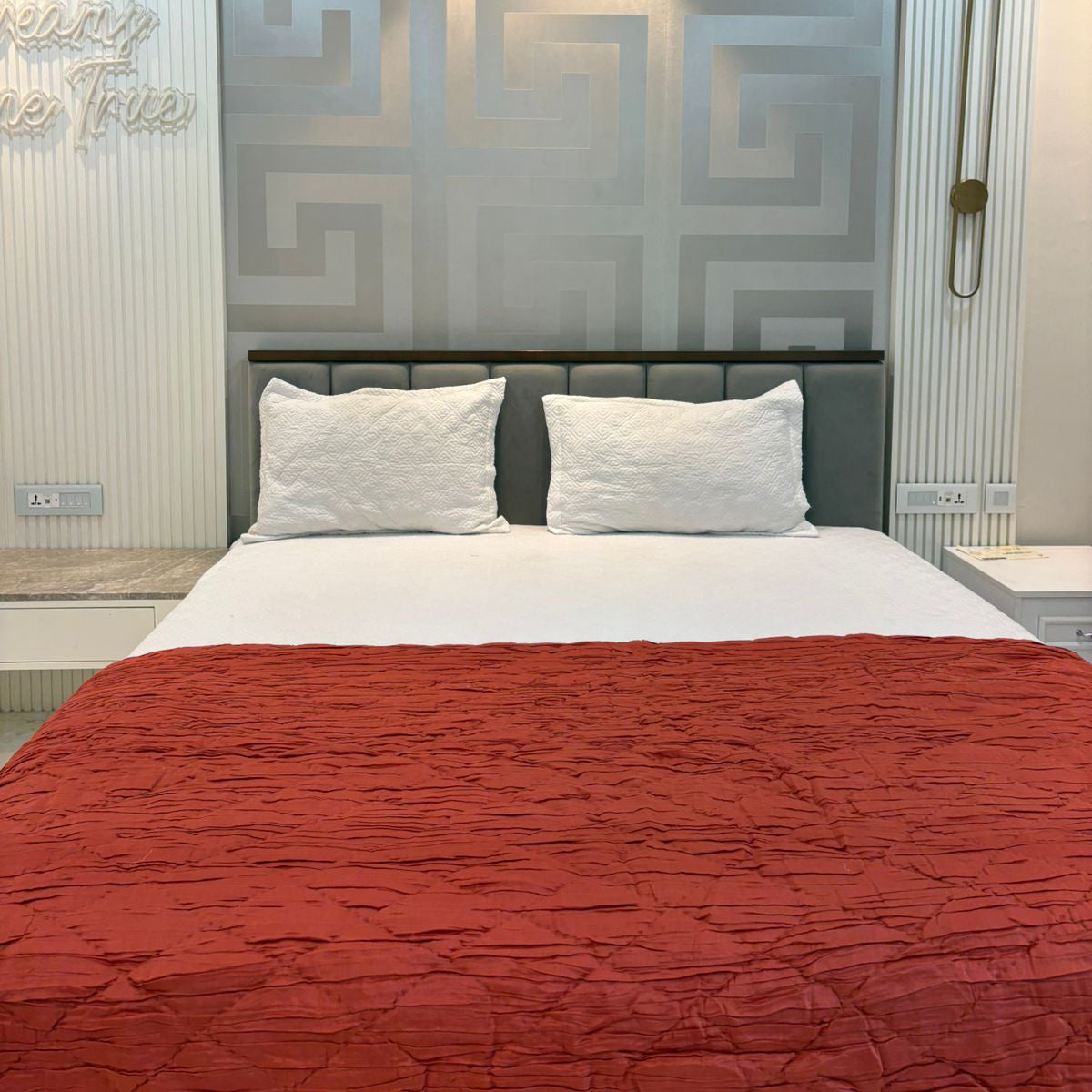 Rust Crinkled & Diamond-Quilted Cotton Silk Bed Throw – 260 x 260 cm