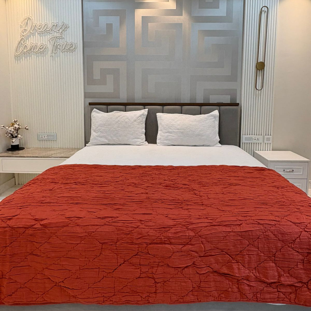 Rust Crinkled & Diamond-Quilted Cotton Silk Bed Throw – 260 x 260 cm