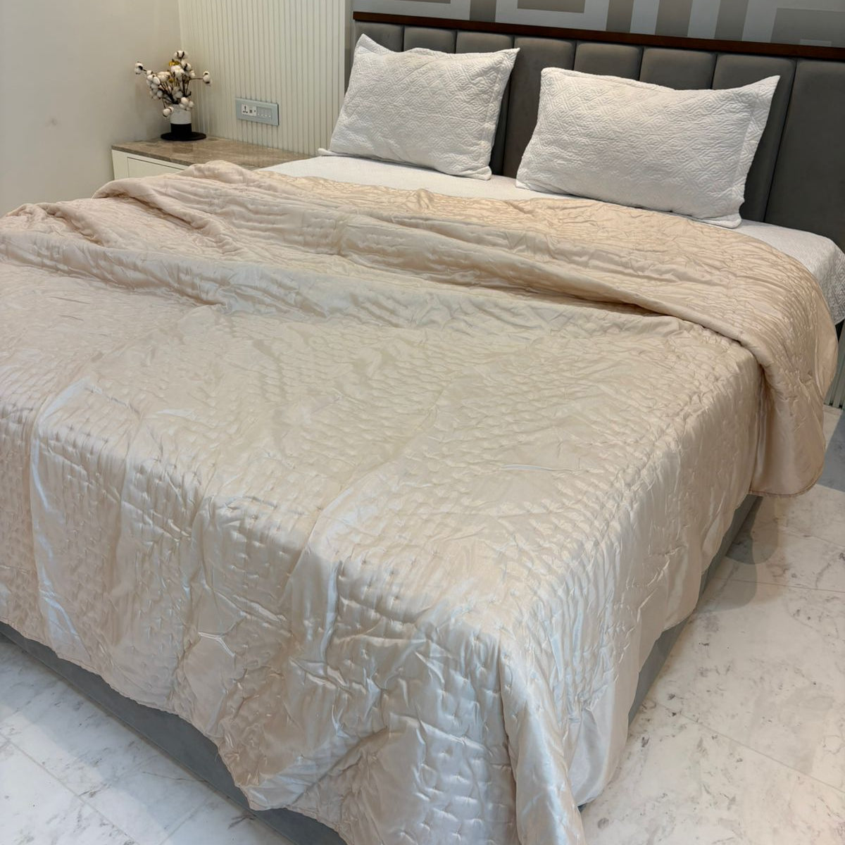 Cream Silk Quilted Bed Throw – 210 x 240 cm