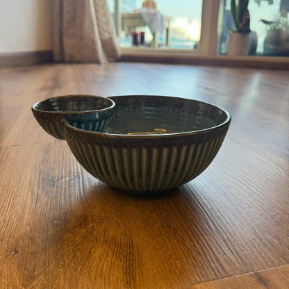 Forest Curve – Handcrafted Ceramic Bowl with Side Dip