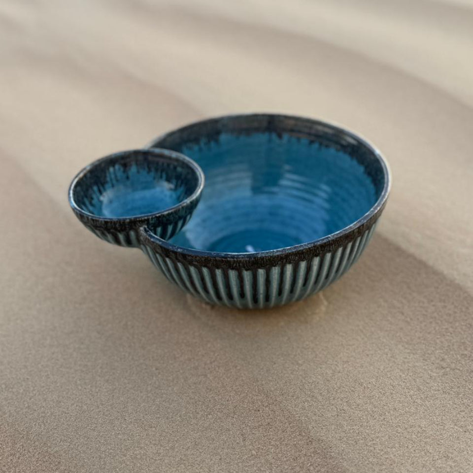 Forest Curve – Handcrafted Ceramic Bowl with Side Dip